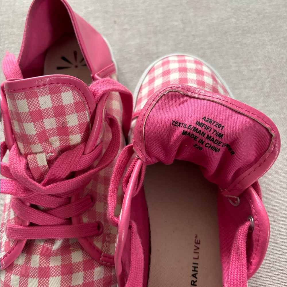 Isaac Mizrahi pink & white checkered plaid athletic tennis shoes size 7.5 - Picture 7 of 9